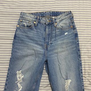 (Category: ) located in . Submitted by ct.closet (Listing ID 1356036194, Image 1). Description: .