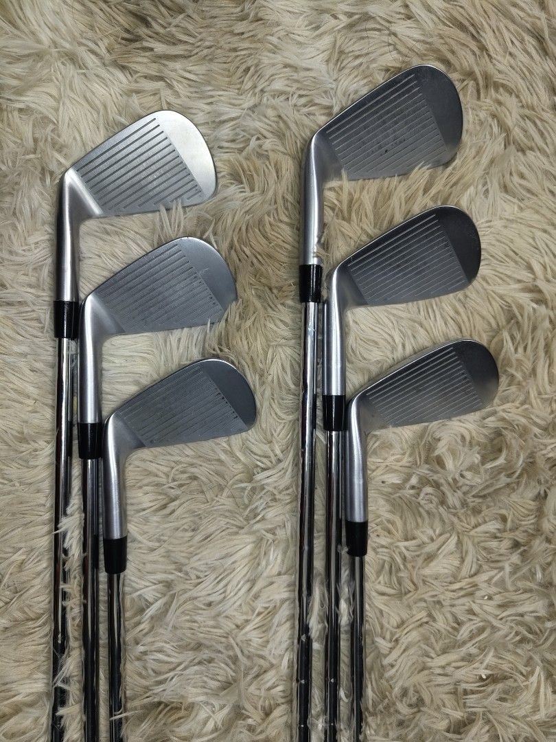 Golf Iron Set Honma Tour World TW-MB ROSE PROTO Dynamic Gold S200 6pcs 5-10 Golf Iron Set Honma Tour World TW-MB ROSE PROTO Dynamic Gold S200 6pcs 5-10