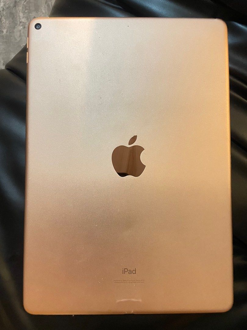 IPAD AIR 3rd Gen (Category: iPad) located in Makati City. Submitted by GoddessCloset (Listing ID 1356040963, Image 2). Description: Authentic IPAD AIR 3rd Gen RFS: My assistant is no longer using it.GUARANTEED AUTHENTIC. No more charger as it got broken years back. No receipt and box, I disposed it during house construction.