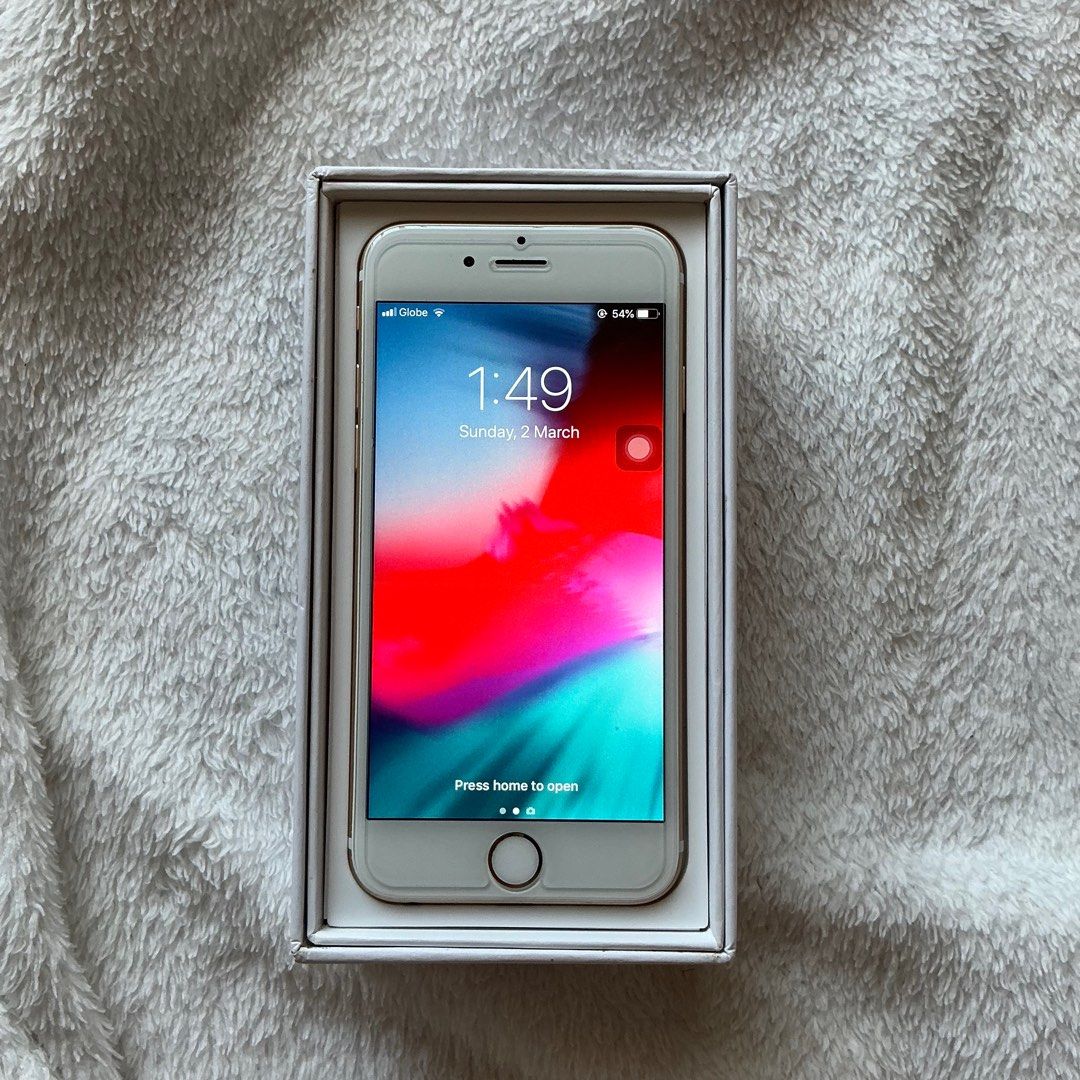 iPhone 6 (Category: iPhone 6 Series) located in Bocaue. Submitted by decluttercsbroke (Listing ID 1355892695, Image 3). Description: 16 GB All buttons are working 100% Battery health (replaced) No iCloud issue Factory unlocked Honest opinion: i think ts a white box phone (my mom got this from a mystery box package worth 4k lol waste of money).