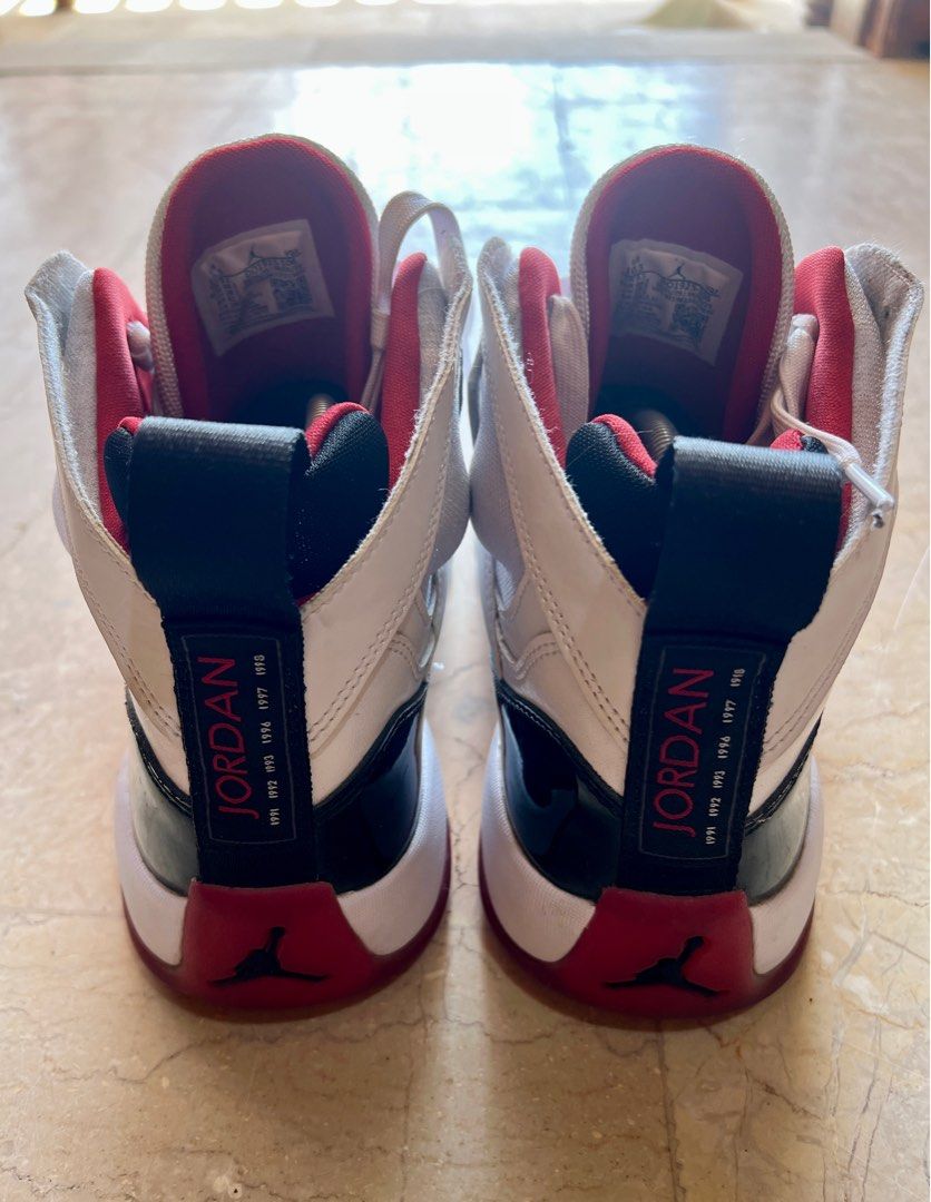 Jordan Jumpman Two Trey Bred Concord (Category: Sneakers) located in Amadeo. Submitted by cminihaven (Listing ID 1355994993, Image 2). Description: Almost new but no box Negotiable but no haggling.