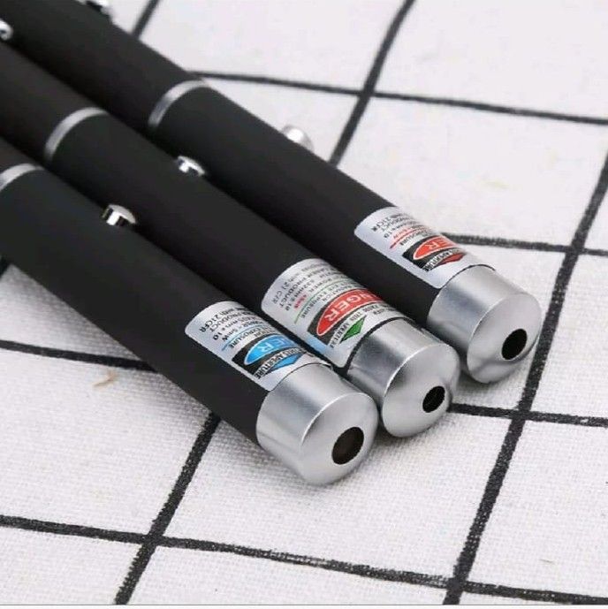 Laser Pointer (Category: Other Gadgets) located in Singapore. Submitted by clementquek (Listing ID 1355916020, Image 2). Description: Brand new. Red, purple (OOS) or green (OOS) available. Updated as of Jan 2026 - only red available $6 each for the red and purple $8 for the green Max. Output Power: 5mW Range in Darkness: More than 1000m Power Supply: 2 x AAA Batteries (Not Included) Output Mode: Constant Wave Working Voltage: DC 3.0V Trigger Volt