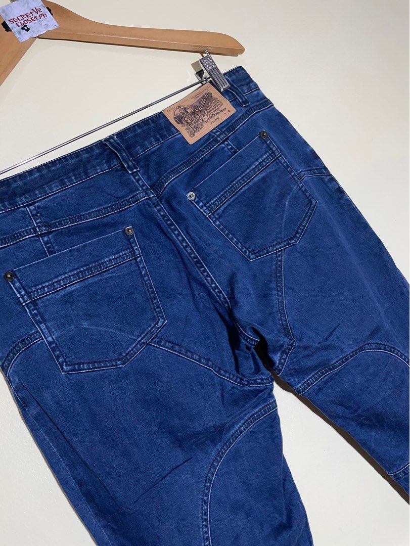 LOUIS VUITTON PANTS (Category: Luxury Apparel) located in Valenzuela. Submitted by secret_closet_ph (Listing ID 1355837974, Image 3). Description: Ł Ø Ů Í Ș V Ú I Ț Ț Ò N •Waist: 33-34 •Length: 36 •Inseam: 26 •Rise: 9 •Thigh: 9.5 •Knee: 7 •Leg opening: 5.5 9/10 condition 🛒 2,999 Pesos.