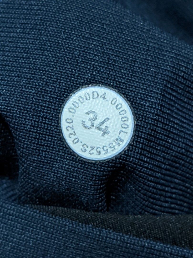 lululemon #34 (Category: Trousers) located in Caloocan City. Submitted by wupeeram (Listing ID 1355984849, Image 3). Description: dm for more info 980 lang to kuys.