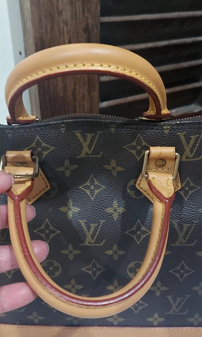 LV Alma PM Mono (Category: Luxury Bags & Wallets) located in Pasig City. Submitted by swiftflower.44ebc5 (Listing ID 1356038416, Image 3). Description: LV Alma PM Mono (pre-loved) 💯 authentic - this is from my closet and I don't buy fake 😇 Inclusions: - dust bag - Cert of Authenticity Issues: - GHW but with slight tarnish - no strap - very small corner rubs - had it re colored and bag spa at dr. leather megamall RFS: declutter MOP: BPI/Security