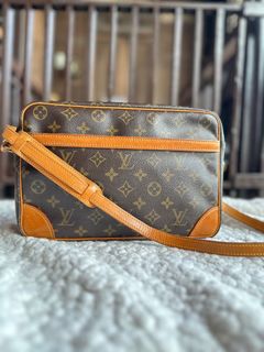 (Category: ) located in . Submitted by mk_closet21 (Listing ID 1355853569, Image 1). Description: .