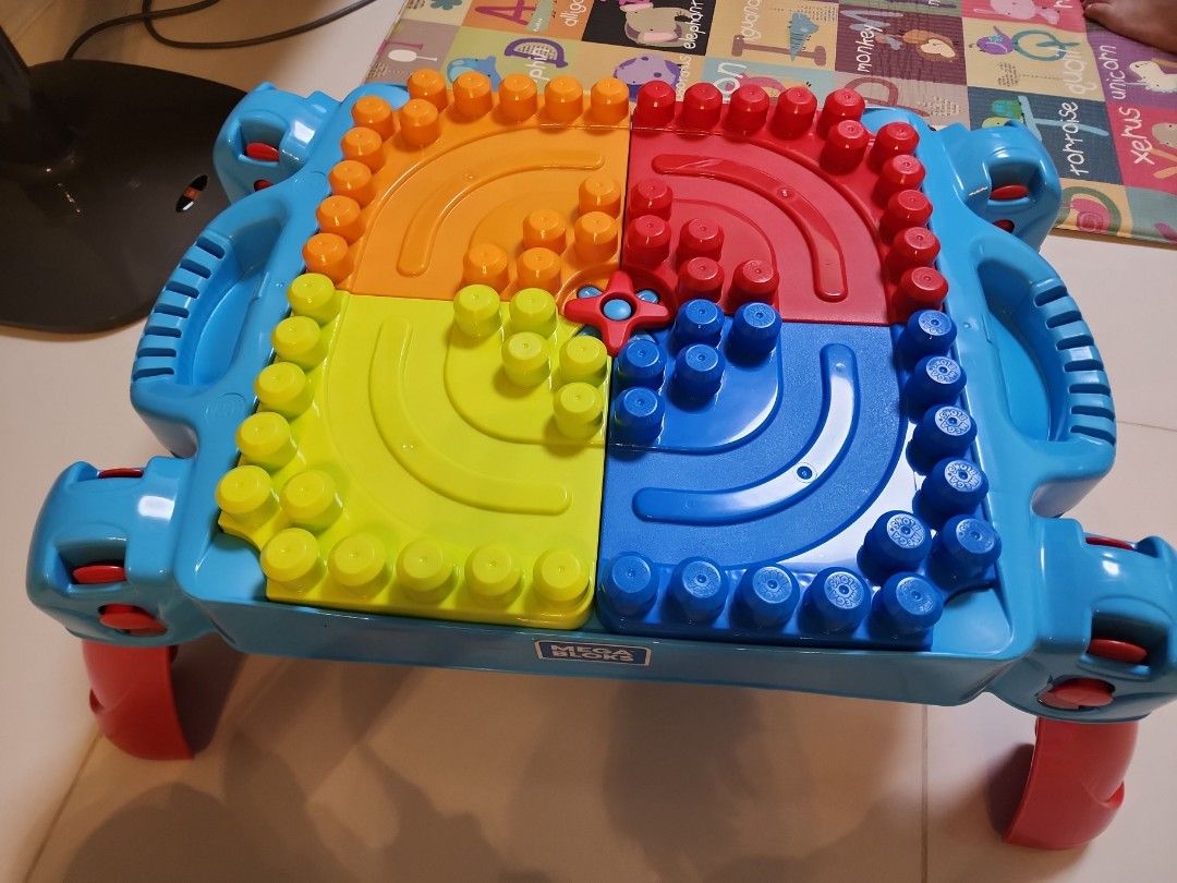 Mega bloks (Category: Infant Playtime) located in Singapore. Submitted by ericahkh (Listing ID 1355977950, Image 2). Description: build and lean Table 1-5 years old. Box is old but toys are under utilised..