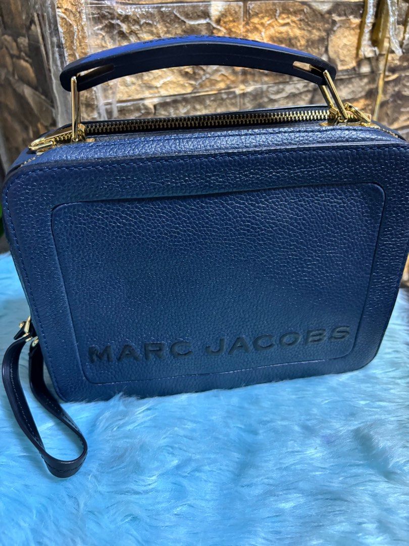 MJ The Box (Category: Luxury Bags & Wallets) located in Meycauayan. Submitted by maxsshopzter (Listing ID 1355977242, Image 3). Description: .