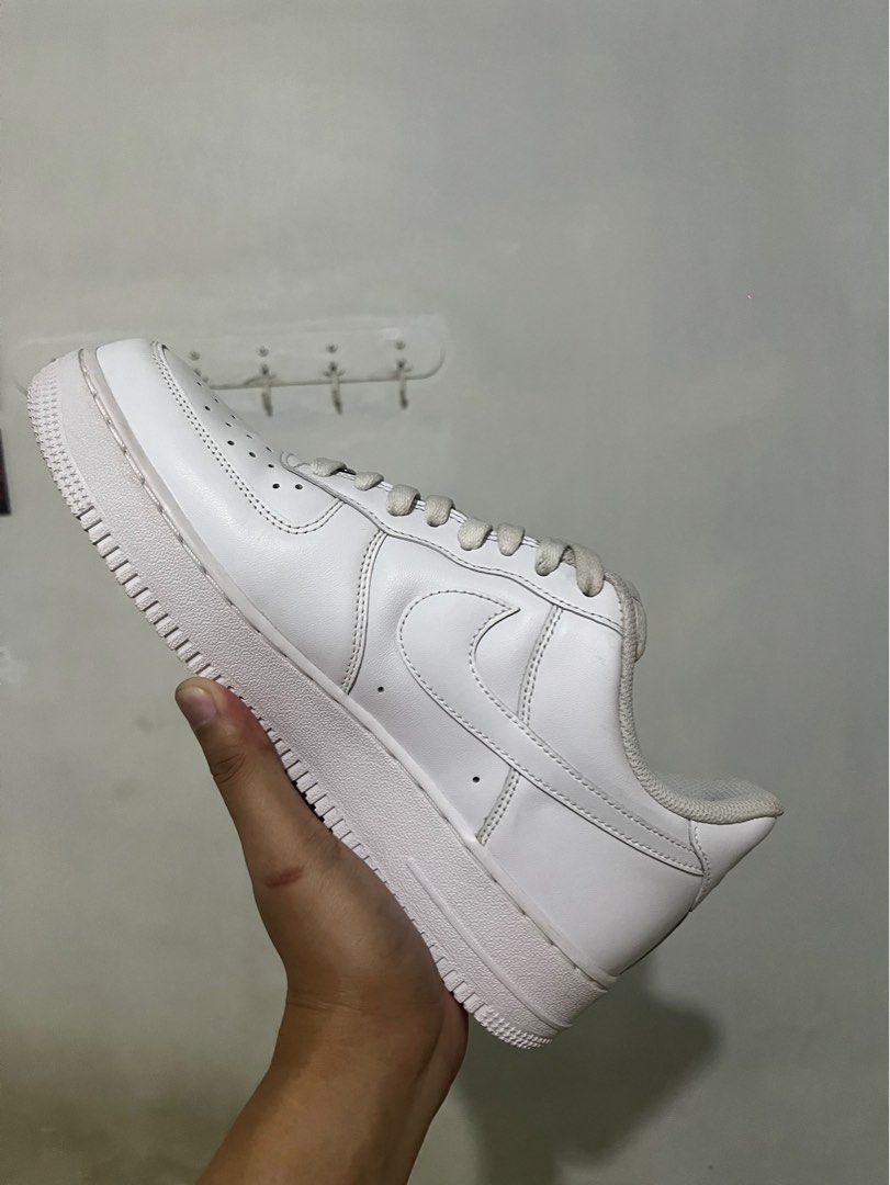 Nike Air force ‘1 (Category: Sneakers) located in Cebu City. Submitted by Burgskuling (Listing ID 1355961836, Image 1). Description: Nike Air force ‘1 (AIR FORCE 1’07 WHITEAVHITE *BLANC/BLANG) -Personal Pair (Original pair) 9.5/10 Condition (Need wash) 📌NEGOTIABLE rfs: Needed funds .