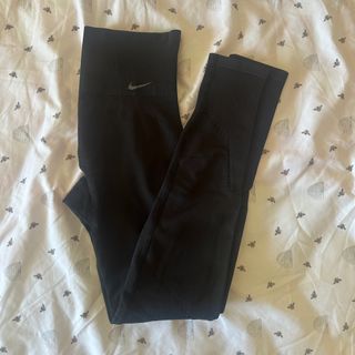 (Category: ) located in . Submitted by jptpreloved (Listing ID 1355920856, Image 1). Description: .