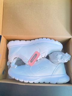 (Category: ) located in . Submitted by gavaskar23 (Listing ID 1355852027, Image 1). Description: .