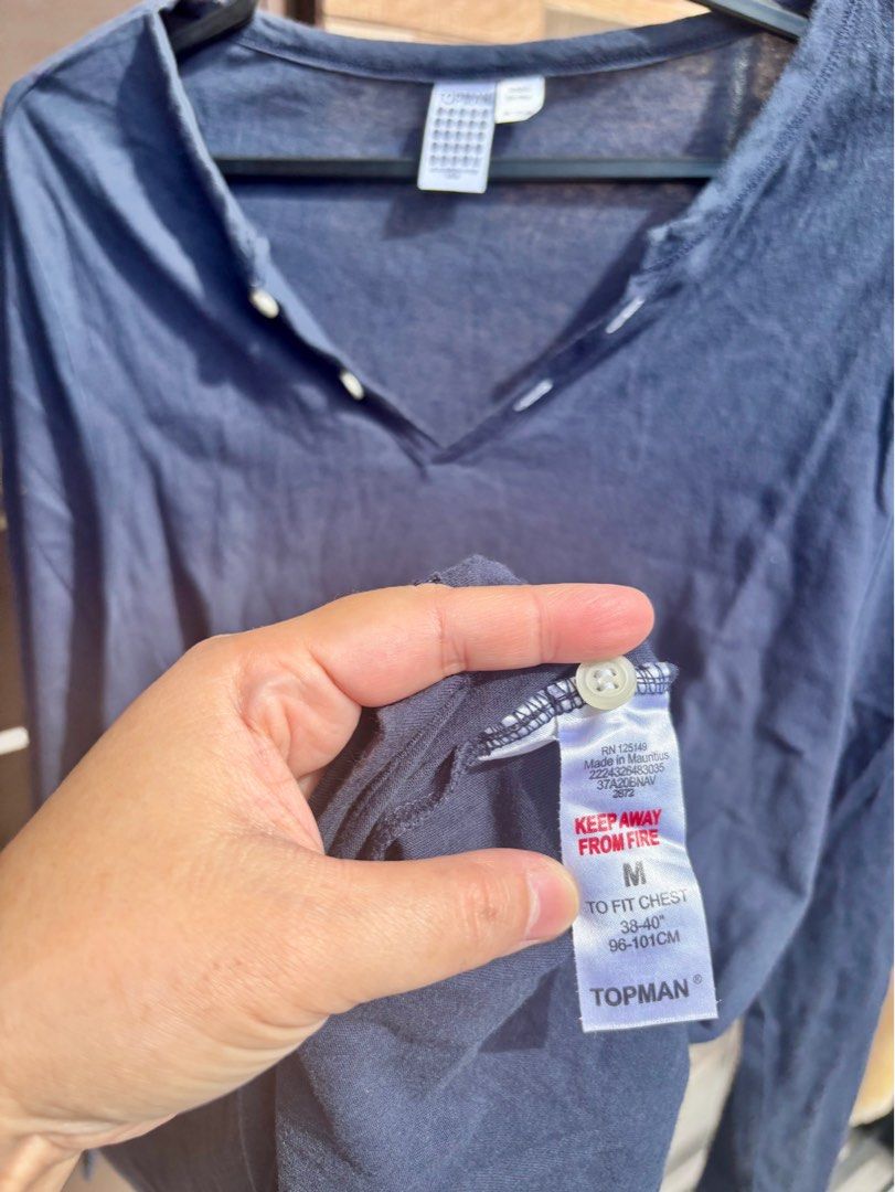 Preloved Topman Longsleeve (M) (Category: Tshirts & Polo Shirts ) located in Malolos. Submitted by cheerz21 (Listing ID 1355863490, Image 2). Description: Preloved Topman longsleeve Good as new No flaws/ issues Navy Blue Color condition: 9/10 #topman #longsleeve #menstop #menslongsleeve #mensfashion #mensoutfit #men #fashionformen #outfit #sweatshirt .