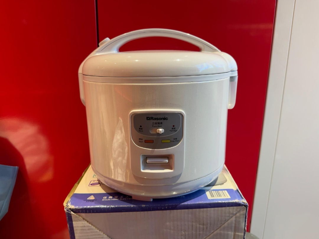 Rasonic 樂信牌 電飯煲 電子保溫飯煲 Rice Cooker 1.8L, 家庭電器, 廚房電器, 鍋具 - Carousell