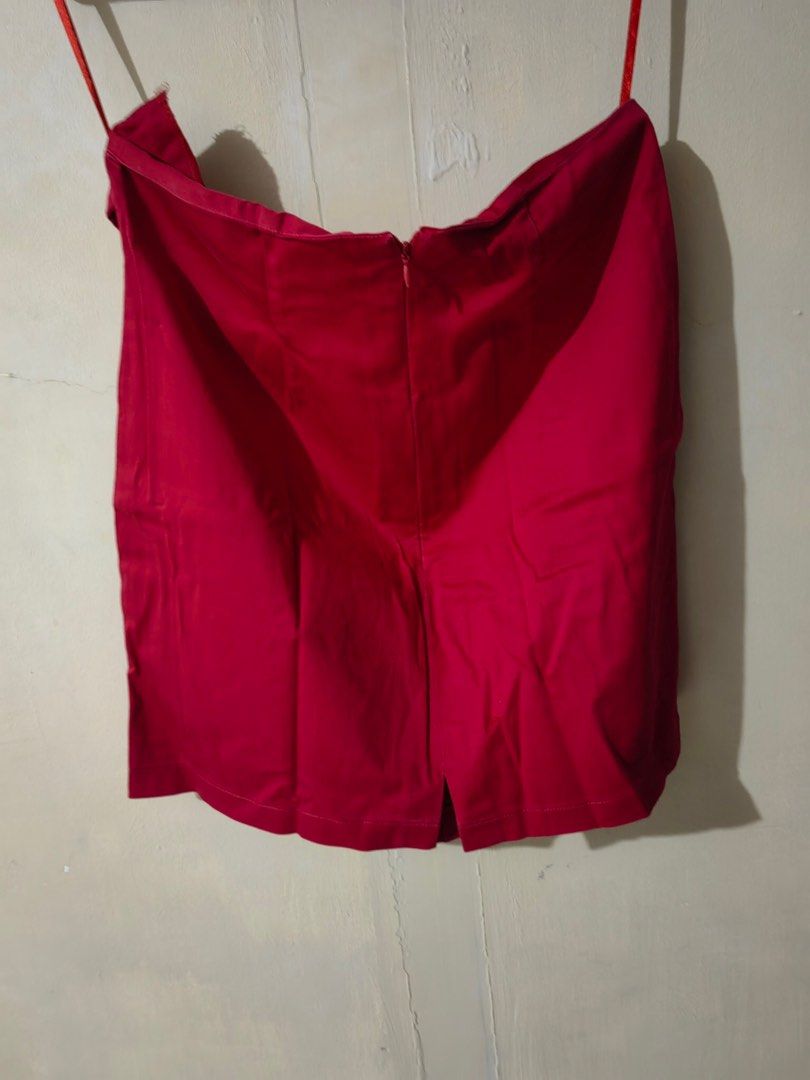 Red Skirt Vibrant (Category: Skirts) located in Dasmarinas. Submitted by flubby09 (Listing ID 1356016547, Image 1). Description: Negotiable .