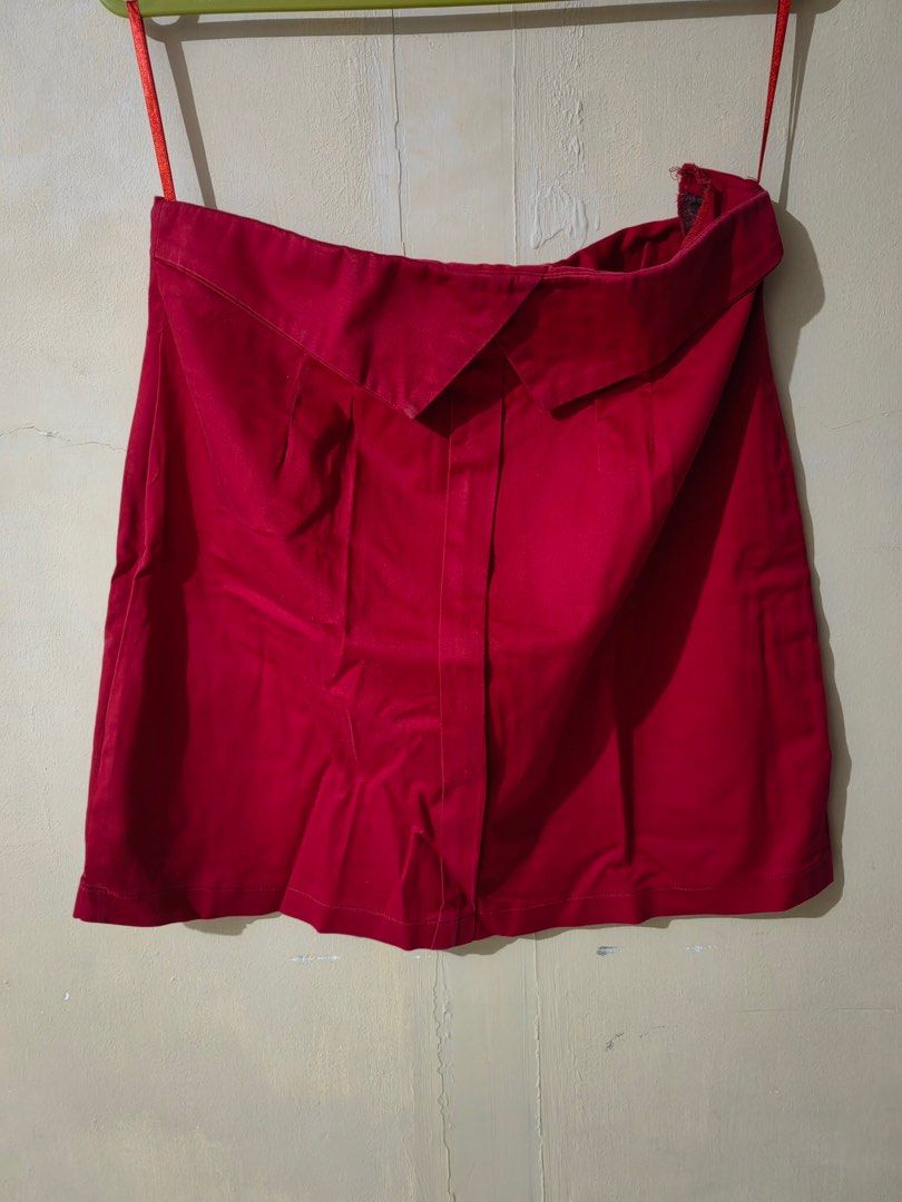 Red Skirt Vibrant (Category: Skirts) located in Dasmarinas. Submitted by flubby09 (Listing ID 1356016547, Image 2). Description: Negotiable .