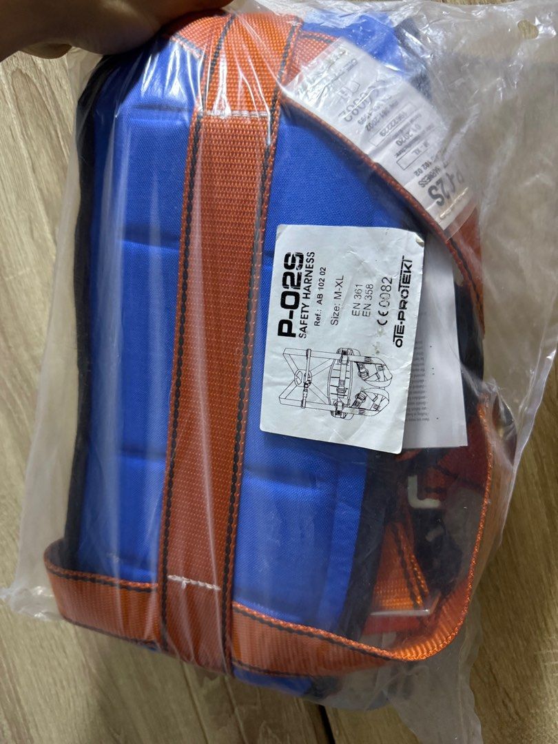 Safety harnest (Category: Construction Tools & Equipment) located in Manila. Submitted by jaybeeeeeeeeee (Listing ID 1356025813, Image 2). Description: .