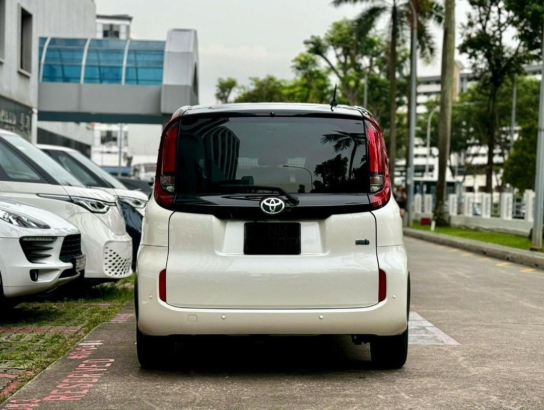 Toyota Sienta Hybrid 1.5 X 7-Seater (A)62872684124546113
