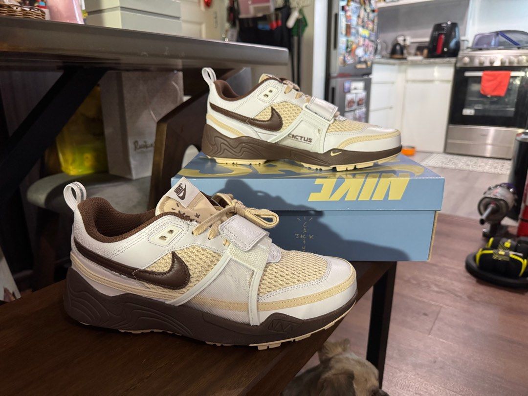 Travis Scott x Nike Zoom Field Jaxx (Category: Sneakers) located in Manila. Submitted by bmslaureano (Listing ID 1355977540, Image 2). Description: Travis Scott x Nike Zoom Field Jaxx Light Chocolate Brand New Sz 9.5M Bought from Nike Dubai Can be shipped from Manila / Paranaque via Grab or Lalamove.
