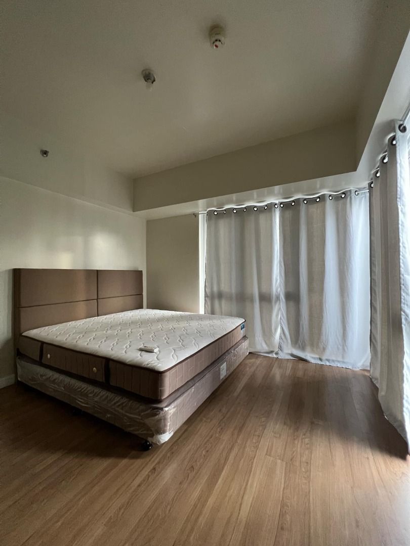 TWO MARIDIEN (Category: Apartments & Condos) located in Caloocan City. Submitted by espaltors35042 (Listing ID 1355921626, Image 2). Description: FOR RENT 3 BEDROOM 40TH FLOOR FULLY FURNISHED WITH PARKING 130,000 2+12.