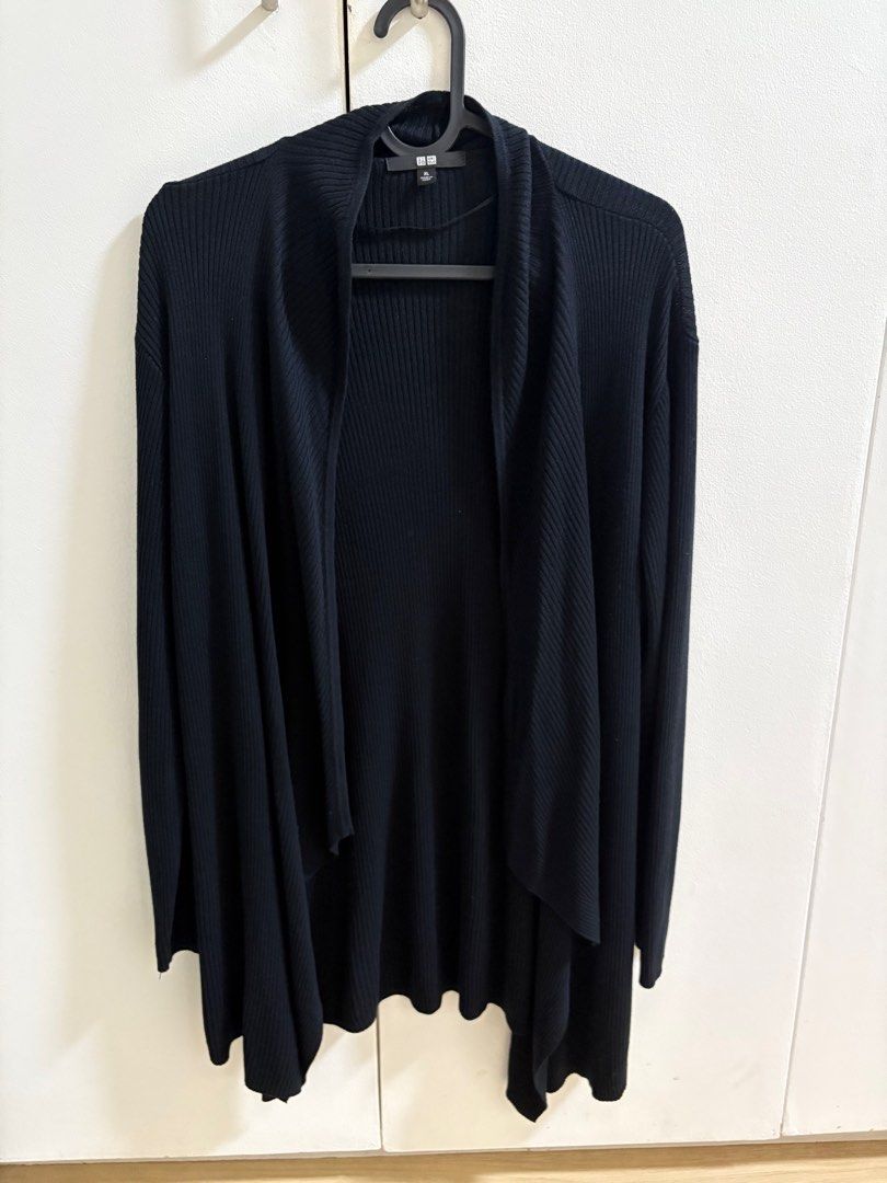 Uniqlo Cardigan XL (Category: Coats, Jackets and Outerwear) located in Pasig City. Submitted by joacatarroja (Listing ID 1355887256, Image 1). Description: Selling this because I am not able to use it. Can give a discount if you buy more than one item in my listings..