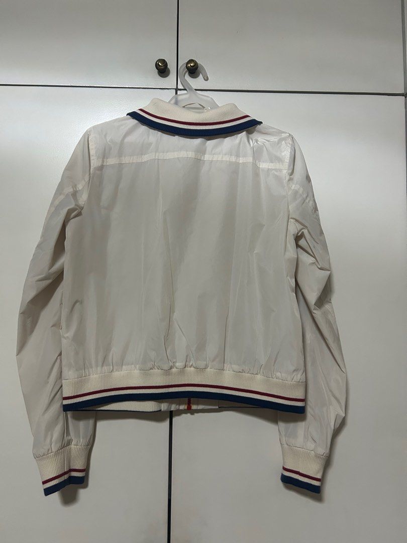 UNIQLO PARIS RARE White Bomber Jacket (Category: Coats, Jackets and Outerwear) located in Quezon City. Submitted by CeceClothes (Listing ID 1355885963, Image 2). Description: 🤍 vintage from paris 🤍 great quality 🤍 M on tag but fits like S.