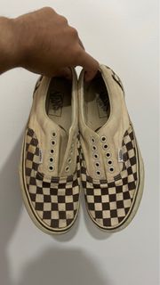 (Category: ) located in . Submitted by nazmisellingpreloved (Listing ID 1355885978, Image 1). Description: .