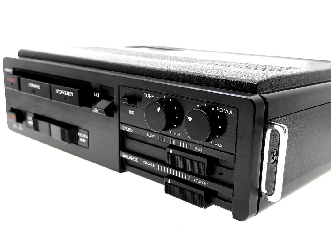 Vintage Sony TC-1065B Portable Cassette Player/ mini Boombox In