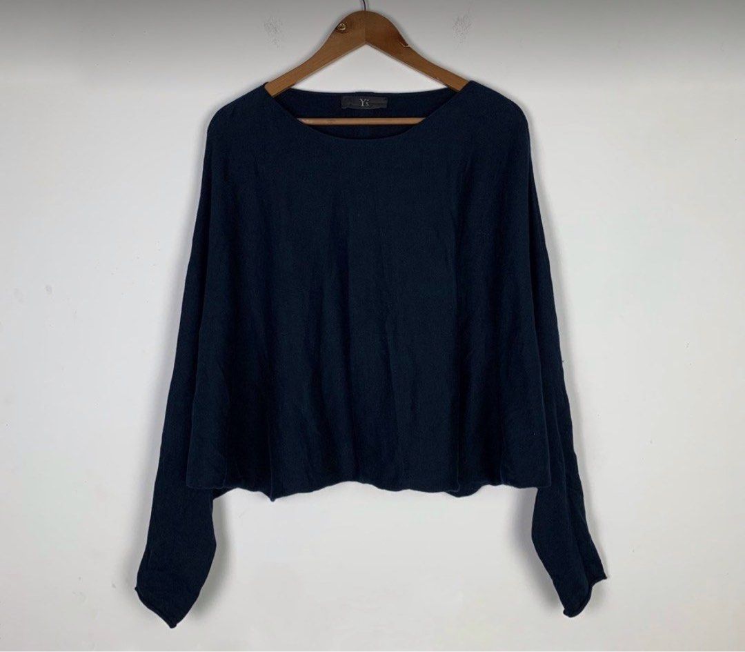 Y's by Yohji Yamamoto Top (Category: Luxury Apparel) located in Cebu City. Submitted by dandelionne (Listing ID 1355947853, Image 1). Description: Y’s by Yohji Yamamoto Top Navy Size 2 oversized Length: 22 Width: 22 Sleeve: 25 Excellent condition No issue can fit small - large.