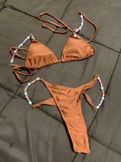 (Category: ) located in . Submitted by juju.s___corner (Listing ID 1359455912, Image 1). Description: .