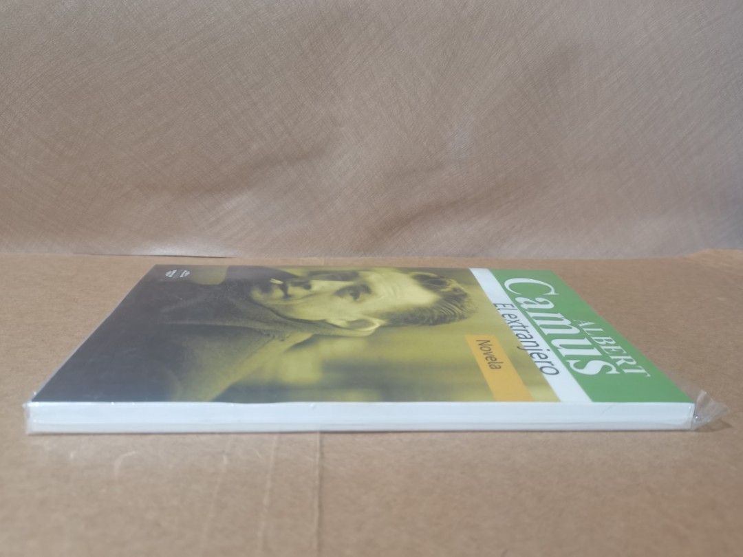 Albert Camus El extranjero (Spanish Edition) (Category: Storybooks) located in Antipolo. Submitted by olienabooks (Listing ID 1114894181, Image 3). Description: Fixed price. Softbound/Paperback.