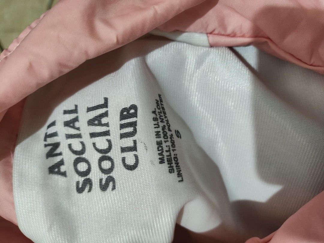 ASSC coach jacket (Category: Coats, Jackets and Outerwear) located in Puerto Princesa. Submitted by johndpolla77300 (Listing ID 1359369387, Image 3). Description: ASSC coach jacket,excellent condition like new.small on tag fit to large 21x28 Dimes.
