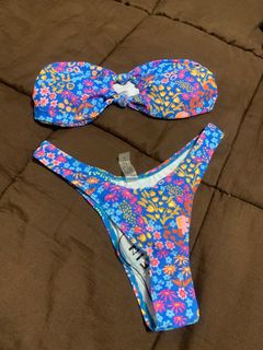(Category: ) located in . Submitted by juju.s___corner (Listing ID 1359456497, Image 1). Description: .
