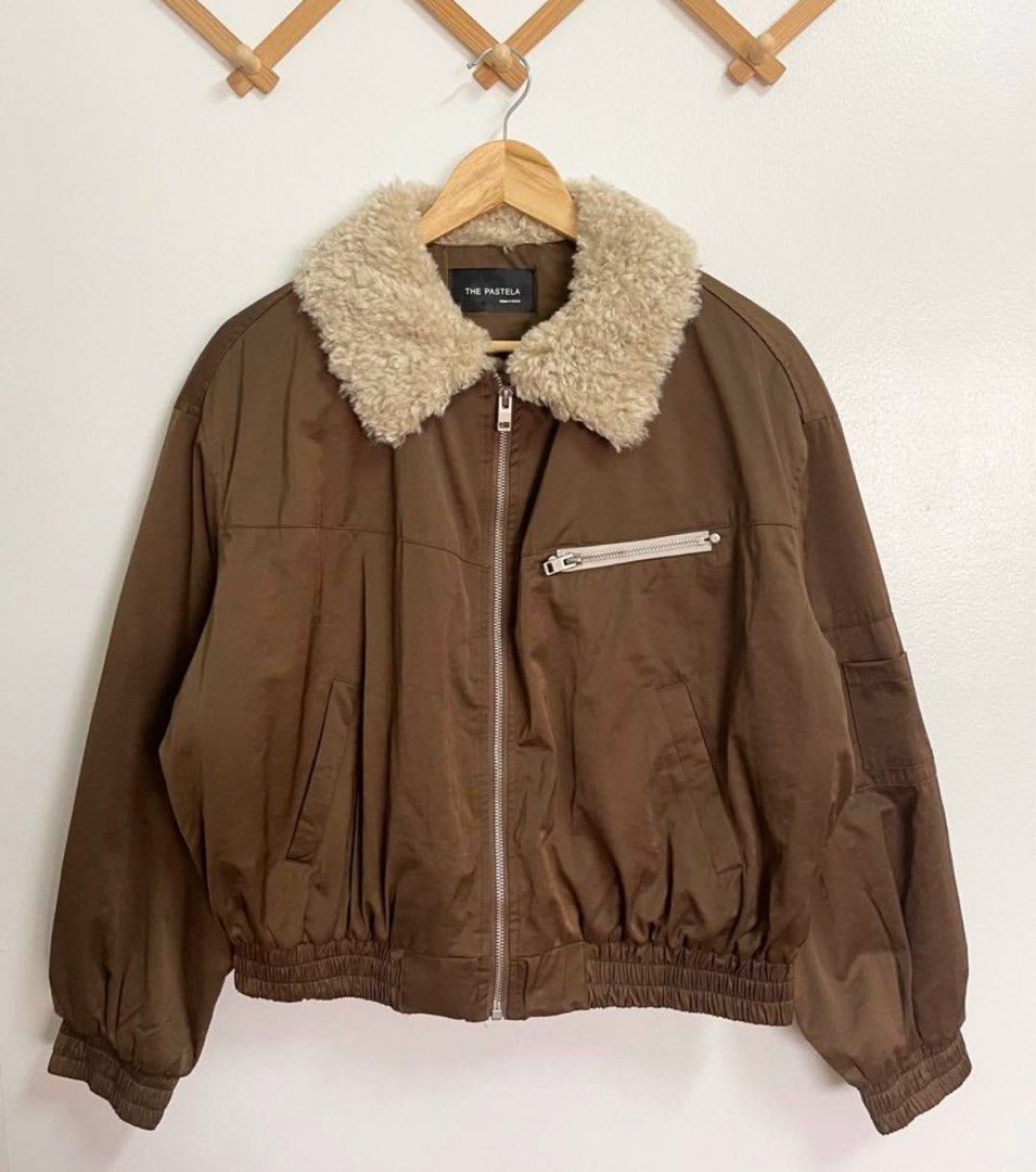 Bomber jacket with fur collar for travel (Category: Coats, Jackets and Outerwear) located in Quezon City. Submitted by fergachoo (Listing ID 1359454022, Image 2). Description: 💟 only used once 💟 size medium to large 💟 perfect for travel fits 💟 bought for ₱1.2k.