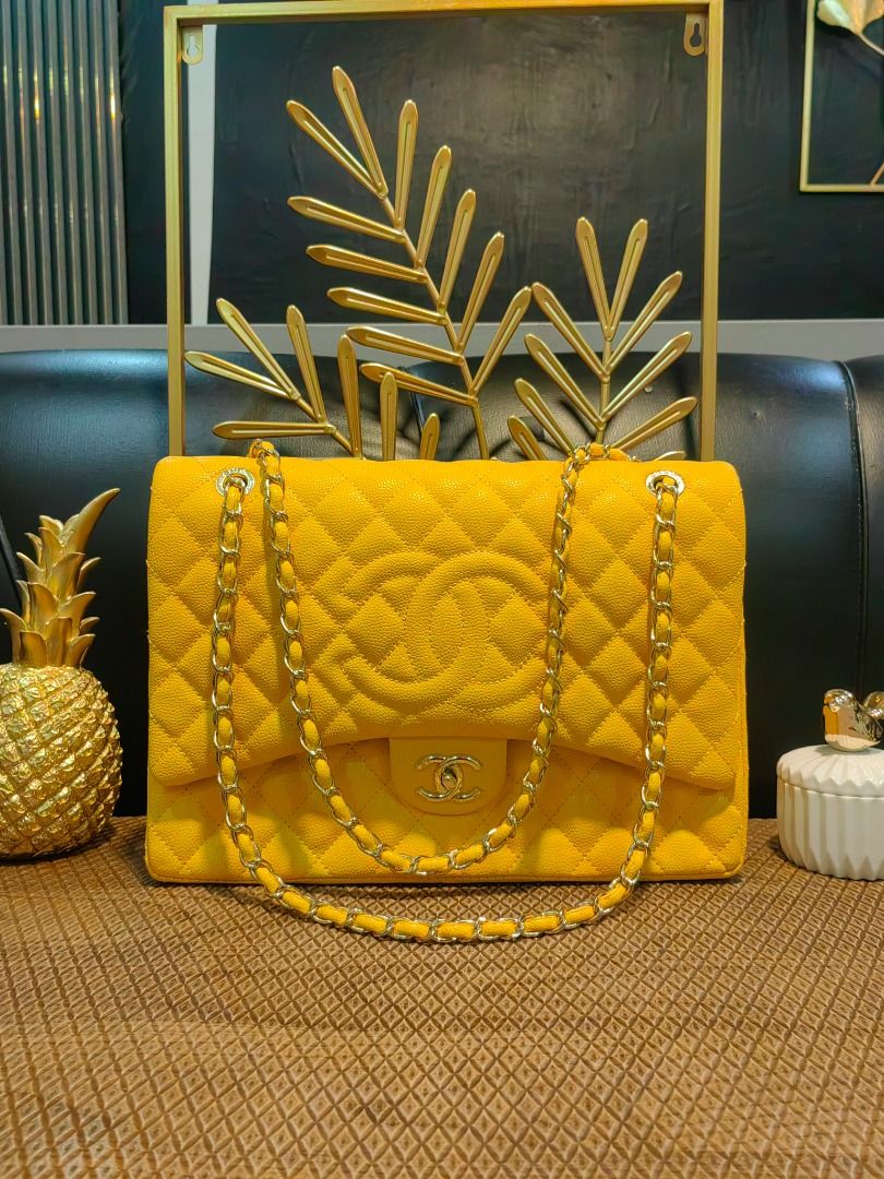 CC Jumbo with cracks (Category: Luxury Bags & Wallets) located in Cebu City. Submitted by erlacoleccion (Listing ID 1359460426, Image 1). Description: Chanel Jumbo caviar leather With minimal cracks Please see the photo provided .