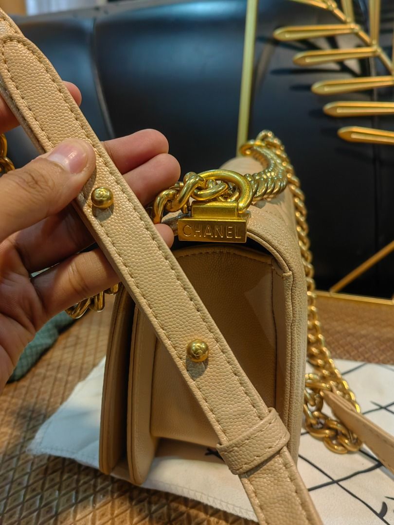 Cc leboy 25cm (Category: Luxury Bags & Wallets) located in Cebu City. Submitted by erlacoleccion (Listing ID 1359445275, Image 2). Description: Vp Chanel.