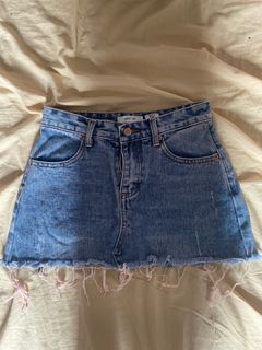 (Category: ) located in . Submitted by maesbranded (Listing ID 1359356956, Image 1). Description: .