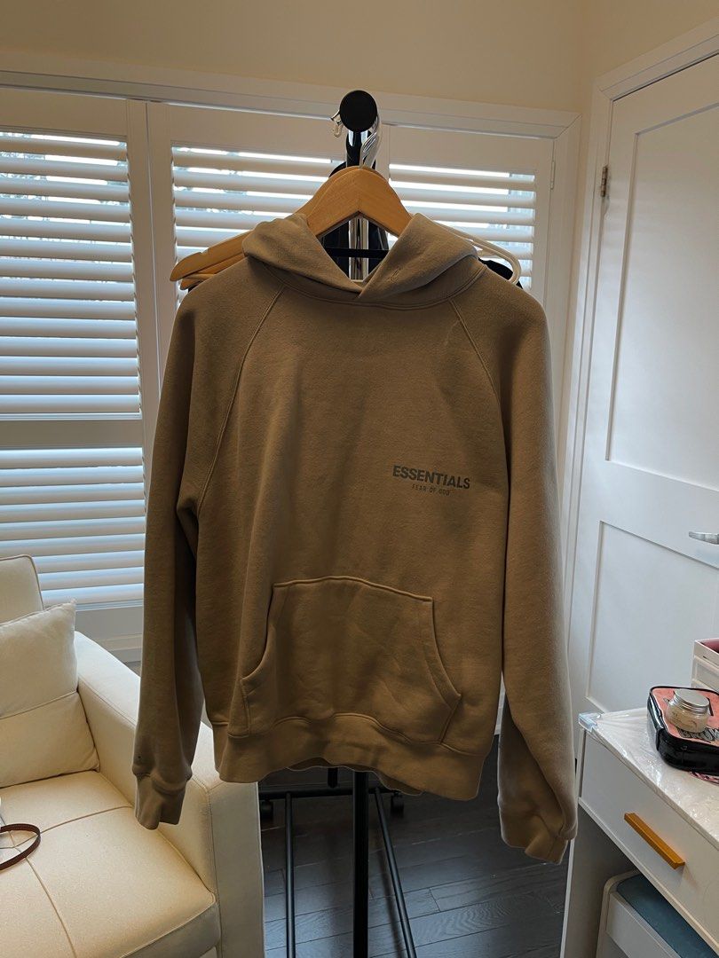 Essentials sweater (Category: Clothes) located in Richmond Hill. Submitted by huynhiethepooh (Listing ID 1359481342, Image 1). Description: worn a few times out, too heavy and hot for my liking. .
