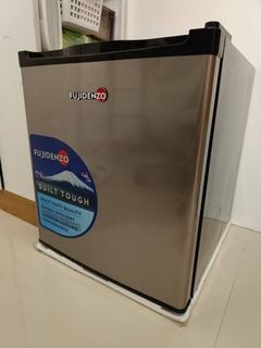 Fujidenzo Mini Fridge
