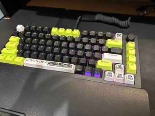 （分類：）位於 。 由 ChingDs 提交（商品編號 1359464384，圖片 1）。簡介： 。