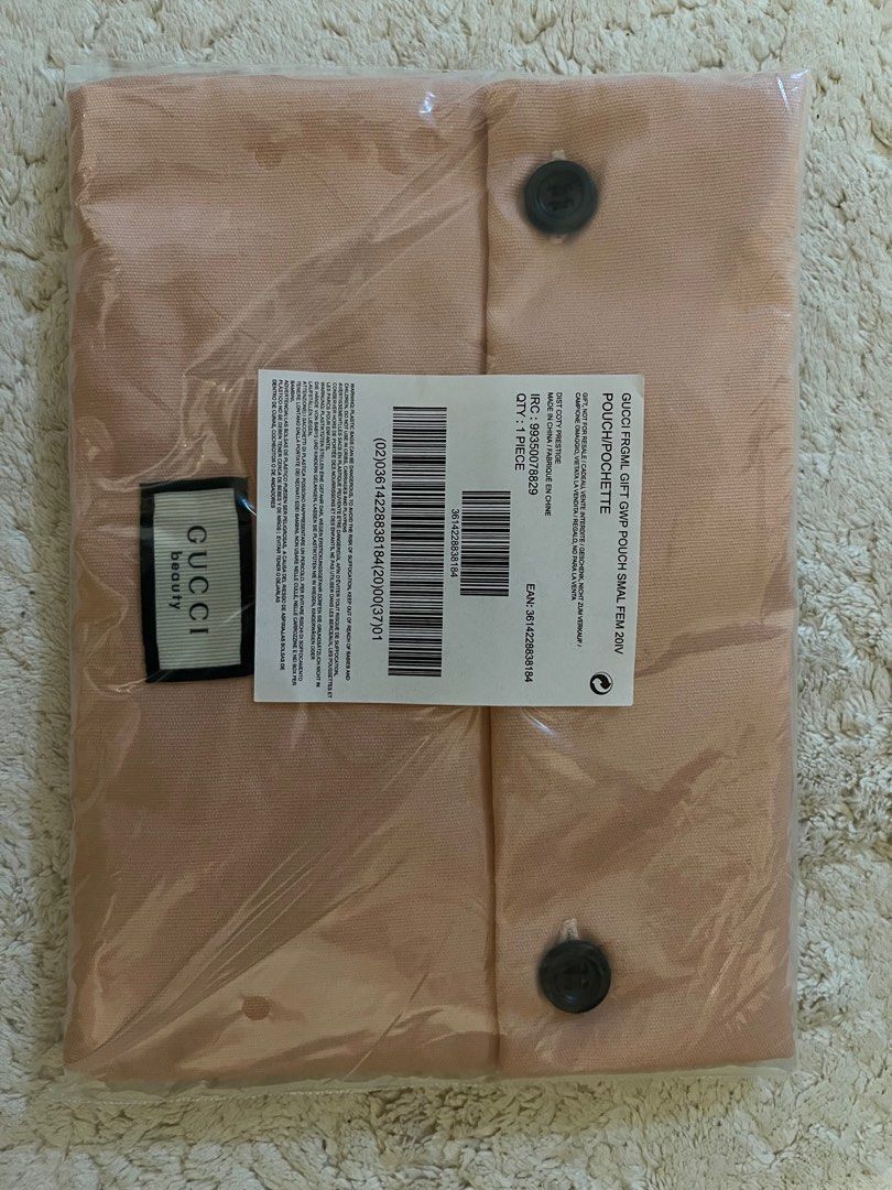 Gucci makeup bag （分類：手袋及銀包）位於 Hong Kong。 由 ykshops 提交（商品編號 1359431663，圖片 1）。簡介： 。