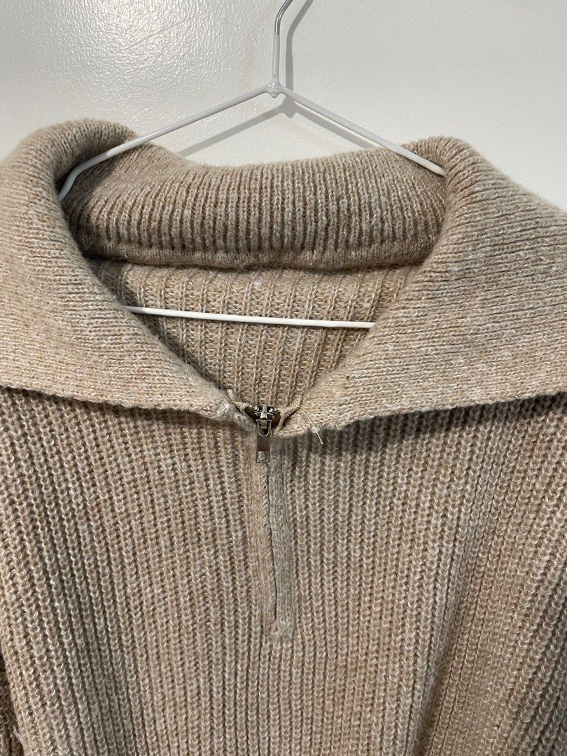 Half zip knitted top (Category: Coats, Jackets and Outerwear) located in Muntinlupa City. Submitted by declutterbyRA (Listing ID 1359454987, Image 3). Description: -Bought here in Carousell ( the seller bought i from a boutique in s. korea ) -used once -crop top - can fit XS to Semi Medium -.