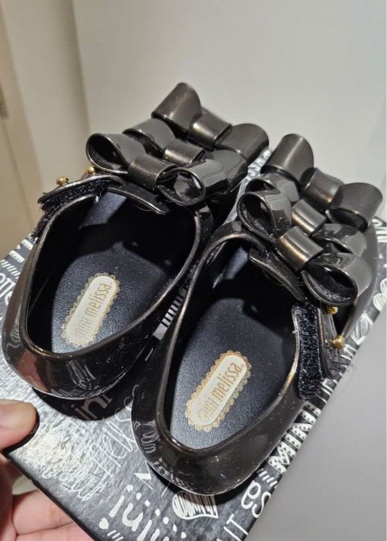 Mini melissa 13.5cm black (Category: Babies & Kids Fashion) located in Caloocan City. Submitted by gorgzel (Listing ID 1359311239, Image 1). Description: Outgrown almost new Decluttering.