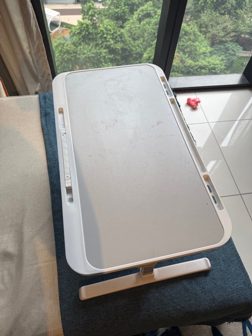 Multifunctional foldable table (Category: Bedding & Towels) located in Petaling Jaya. Submitted by aruna48941 (Listing ID 1359340717, Image 2). Description: Multifunctional foldable table, A little damaged during transportation as shown in the picture.