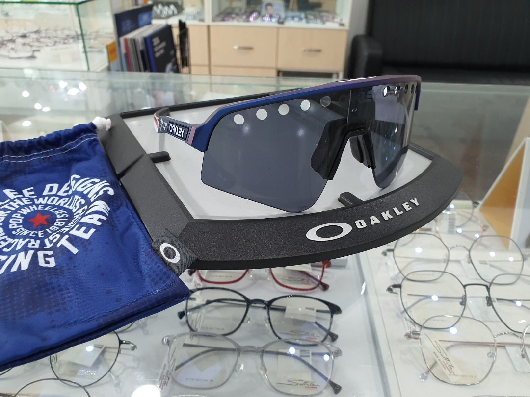 Oakley Sutro Lite Sweep Troy Lee Designs Series