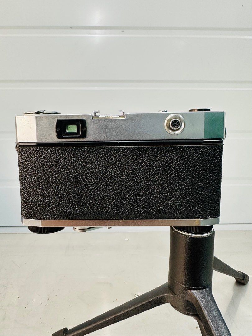 Ricoh S-3 Rangefinder (Category: Cameras) located in Manila. Submitted by dominicju40682 (Listing ID 1359385040, Image 3). Description: Ricoh S-3 Cosmetics 8/10 Clear viewfinder and lenses Aperture, shutter speed, timer all working Focusing function stuck Needs CLA Price is negotiable for sure buyer.