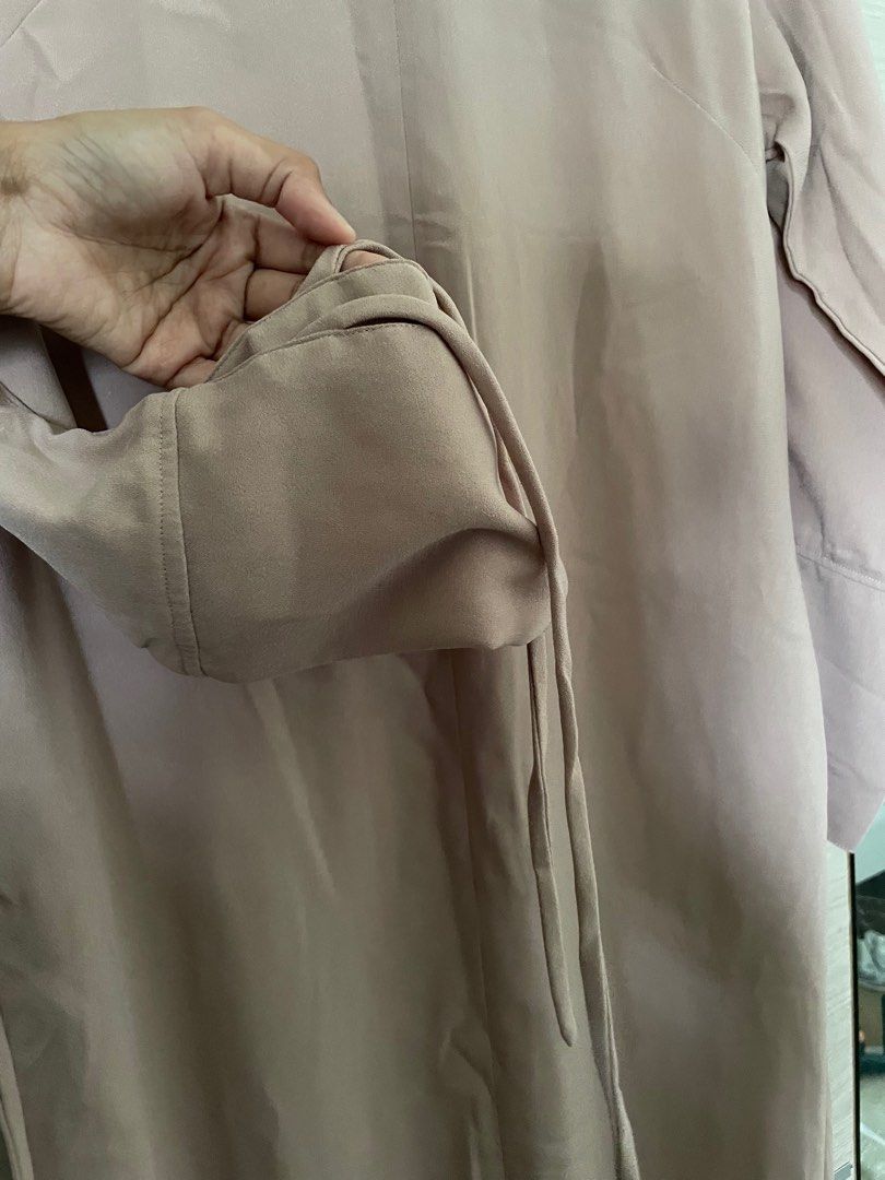 Ruby Dress (Category: Kaftans & Jubahs) located in Alor Setar. Submitted by ttbk18 (Listing ID 1359349768, Image 2). Description: condition 8/10 size : M ada pocket selesa bila pakai tak panas.