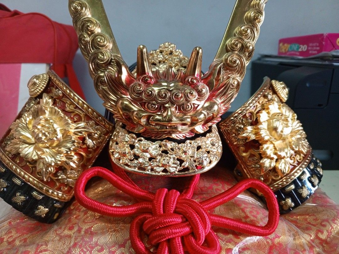 SHOGUN Japan Samurai Helmet Kabuto Armor (Category: Other Home Decor) located in Quezon City. Submitted by patcheckers (Listing ID 1359349135, Image 1). Description: SHOGUN Japan Samurai Helmet Kabuto Armor pm sa may gusto made in japan.