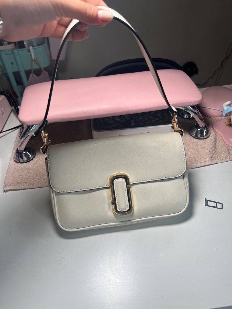 The J Marc Jacobs Mini Shoulder/ Sling Bag (Category: Luxury Bags & Wallets) located in Manila. Submitted by pinkkitkat (Listing ID 1359374877, Image 2). Description: SRP ₱13k Needs cleaning.