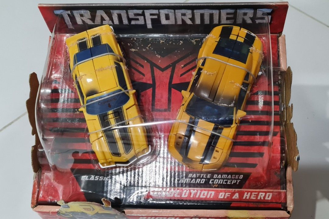 Transformers (Category: Toy Figures) located in Singapore. Submitted by doraemon74 (Listing ID 1359326815, Image 3). Description: Brand New and sealed. 2 for $90.