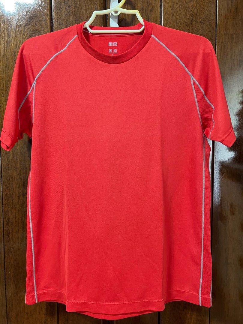 UNIQLO DRI-FIT SHIRT (Category: Tshirts & Polo Shirts ) located in Santiago. Submitted by pacostudios01 (Listing ID 1359379638, Image 1). Description: UNIQLO DRI-FIT SHIRT SIZE: L, 21x26 EXCELLENT CONDITION NO ISSUE COLOR RATE 10/10 300+SF LOCATION: SANTIAGO CITY, ISABELA📌 DM FOR INQUIRIES.